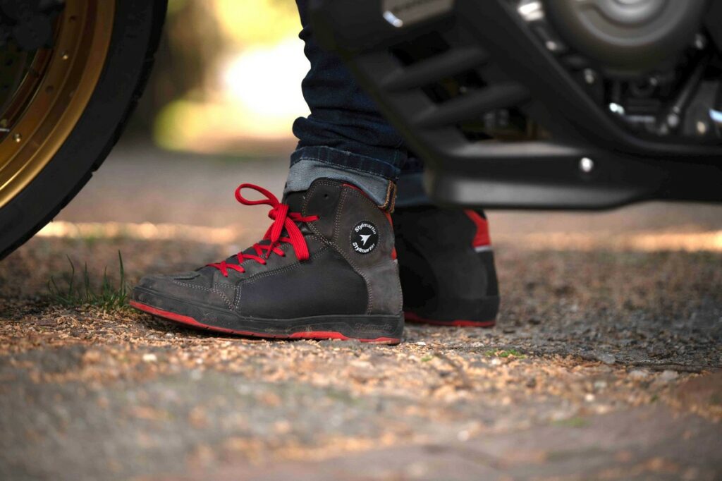 Stylmartin sneaker Double: il modello High Top da moto