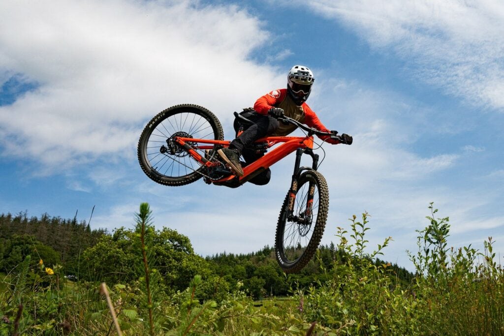 Whyte E-160 Mountain Bike: l’e-mtb per i biker più esigenti