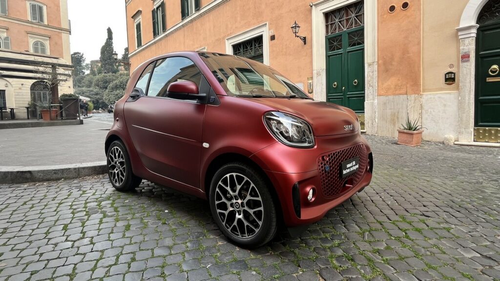 smart EQ fortwo racingred a partire da 30.195 euro