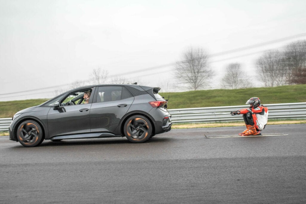 Il record di velocità con gli sci su asfalto a più di 80/h è italiano!