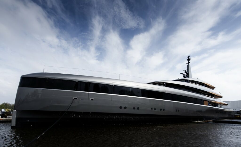 Feadship Project 710: svelate le prime immagini del superyacht