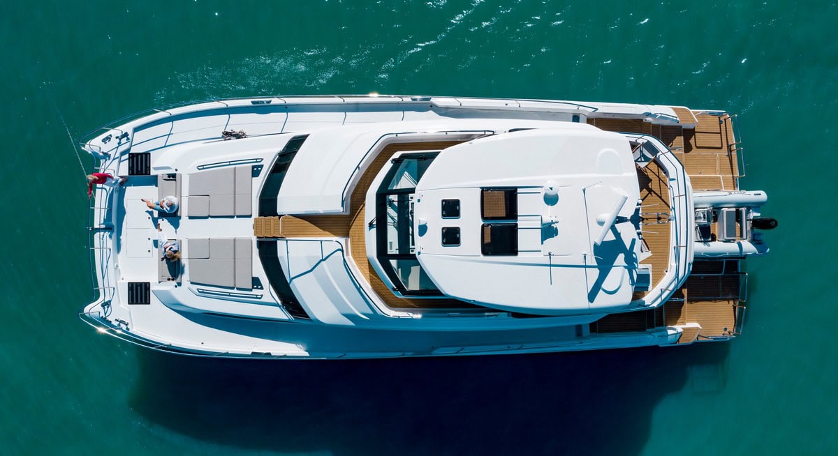 Aquila 70 Luxury