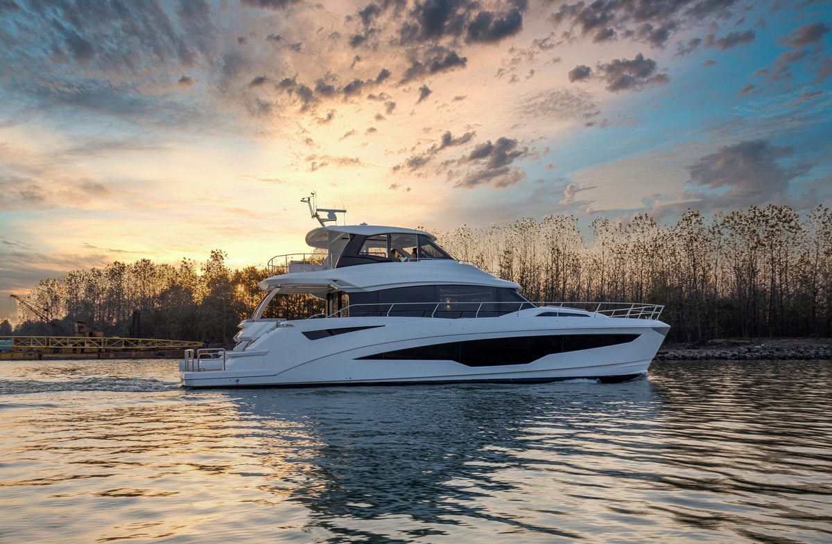 Aquila 70 Luxury