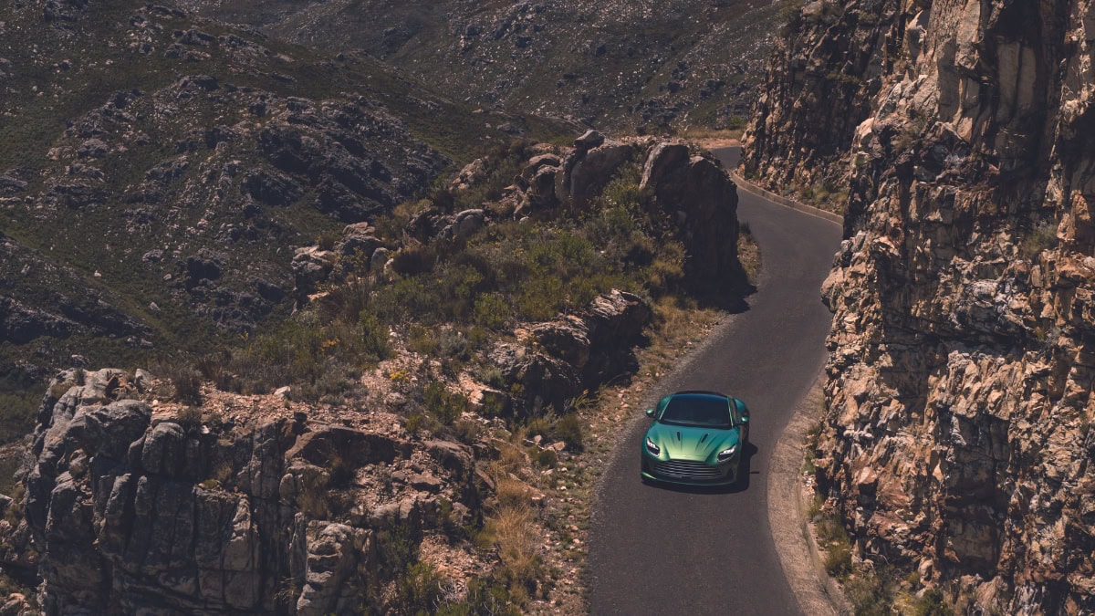 Aston Martin DB12