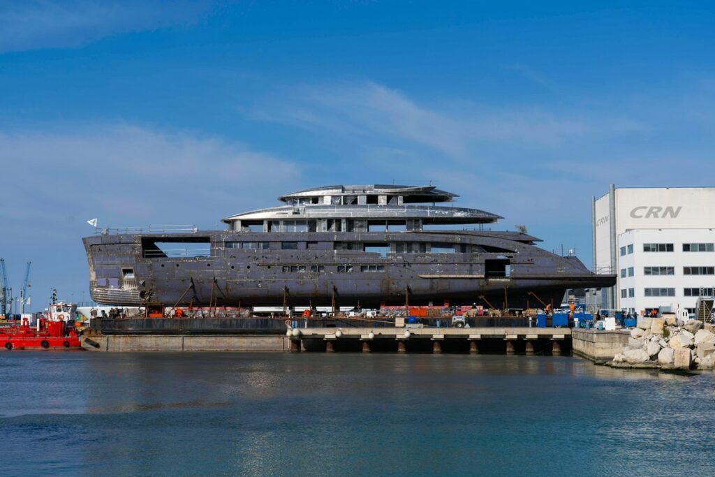 CRN My 143 Project Maranello: il nuovo megayacht di 67 metri
