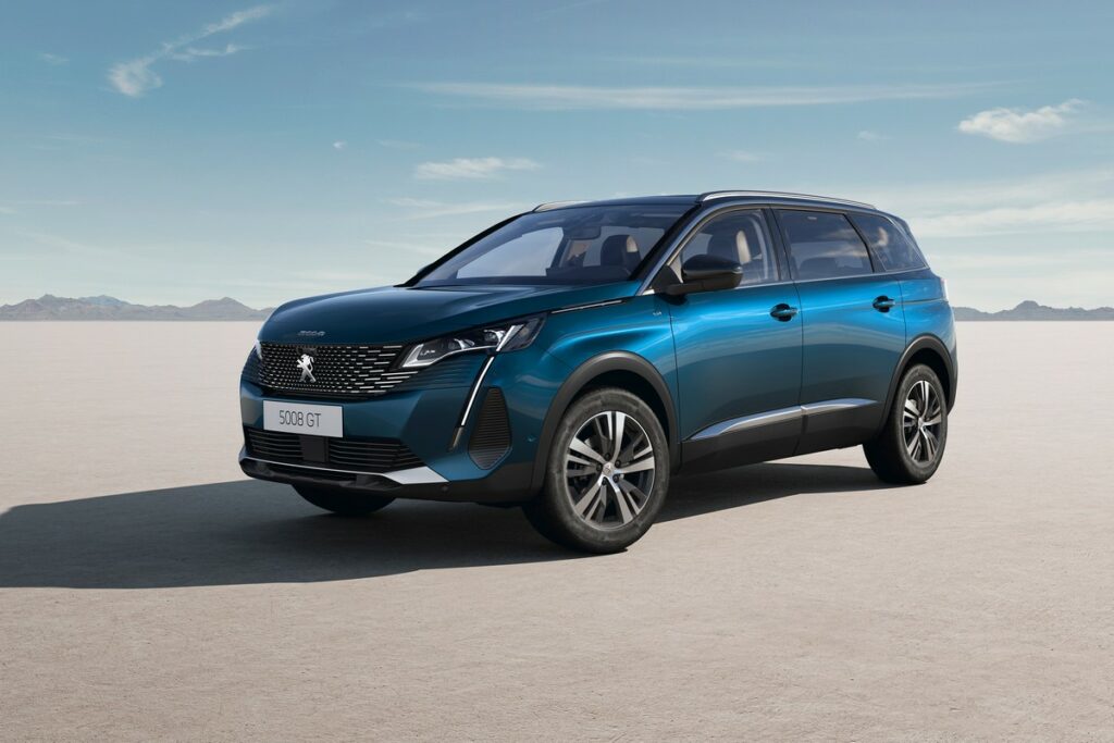 Peugeot 3008 e 5008 Hybrid 136 e-DCS6 a partire da 37.520 euro