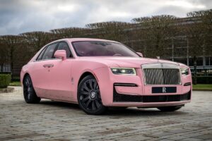 Rolls Royce Ghost rosa