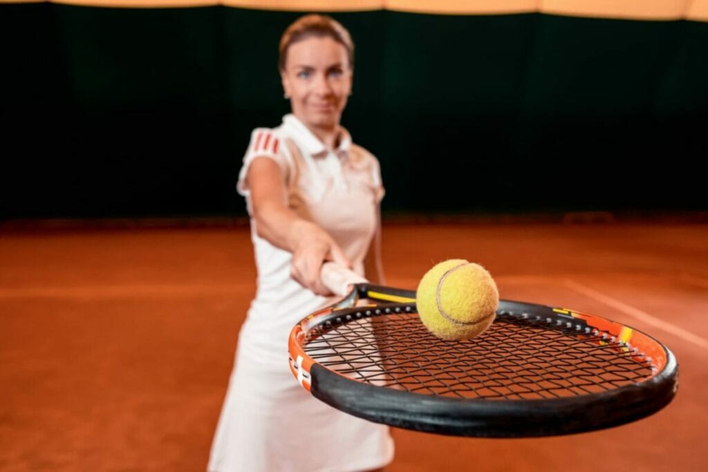 La pallina da tennis in aereo è il trucco top per viaggiare rilassati