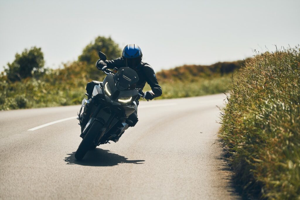 BMW Motorrad M 1000 XR: il prototipo della nuova moto sportiva