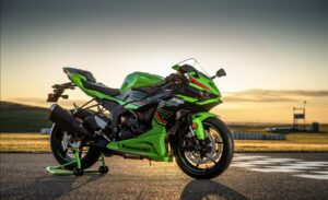 Kawasaki Ninja ZX-6R 2024 (3)