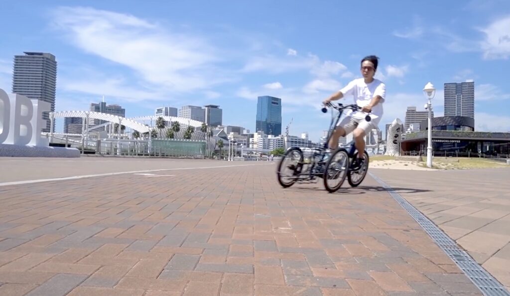 Noslisu è la super e-bike a tre ruote di Kawasaki per il trasporto ed il tempo libero
