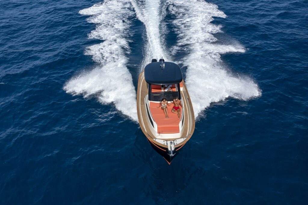 Apreamare Gozzo 35 Speedster: il debutto al Cannes Yachting Festival 2023