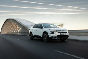 Citroen C4 e C4 X 2023 (2)