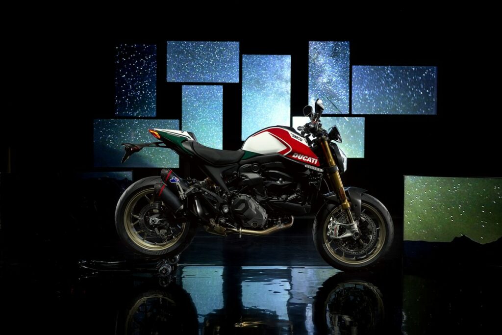 Ducati Monster 30 Anniversario: massimo divertimento su strada… in serie limitata