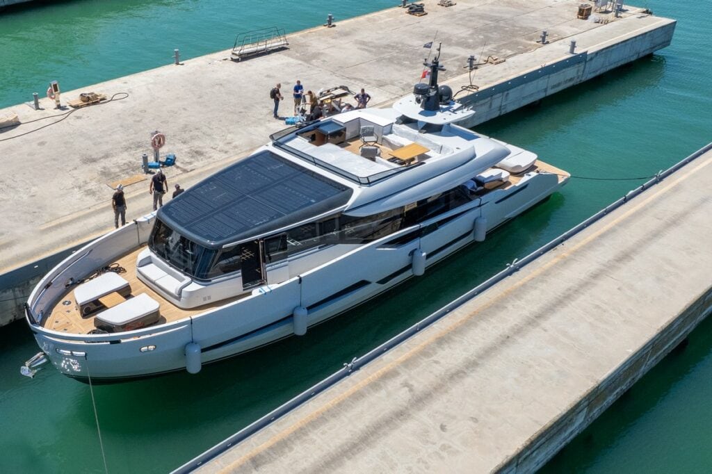 Extra X86 Fast My Soney: venduto lo yacht da crociera ex My Mini K