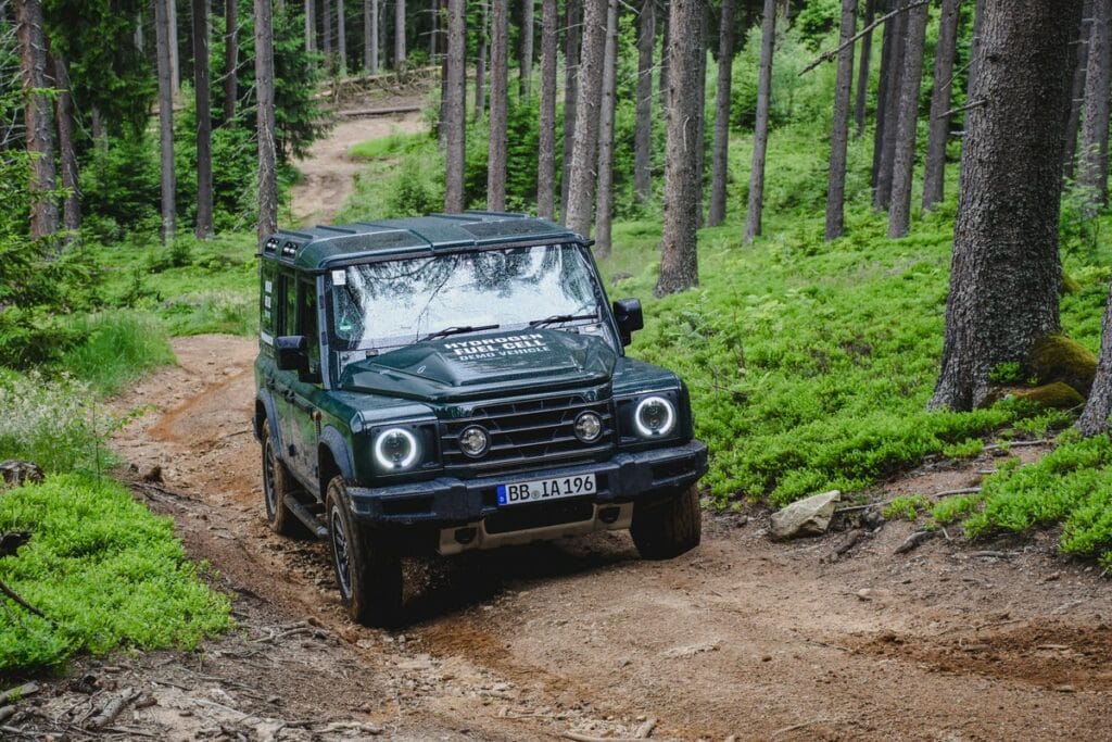 Ineos Grenadier FCEV idrogeno: il 4X4 che emette unicamente vapore acqueo