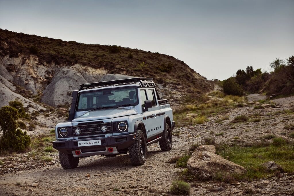 Ineos Grenadier Quartermaster: il debutto del pick-up a doppia cabina a 83.640 euro