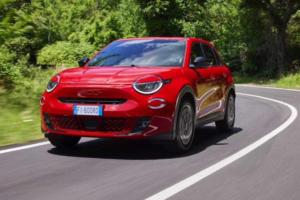 Fiat 600 Hybrid: il listino prezzi e le versioni