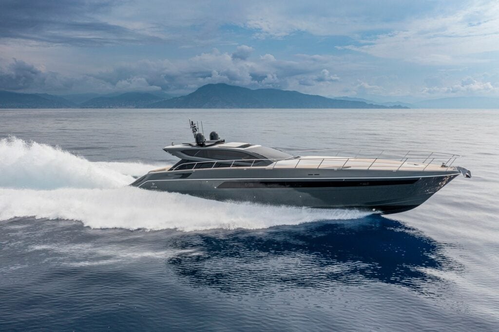 Otam 70HT 2023: il debutto internazionale al Cannes Yachting Festival