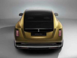 Rolls Royce Spectre posteriore