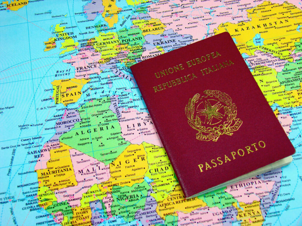 Il passaporto italiano è il più “potente” del mondo: 194 Paesi senza visto
