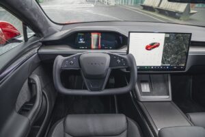 Interni Tesla Model S Plaid