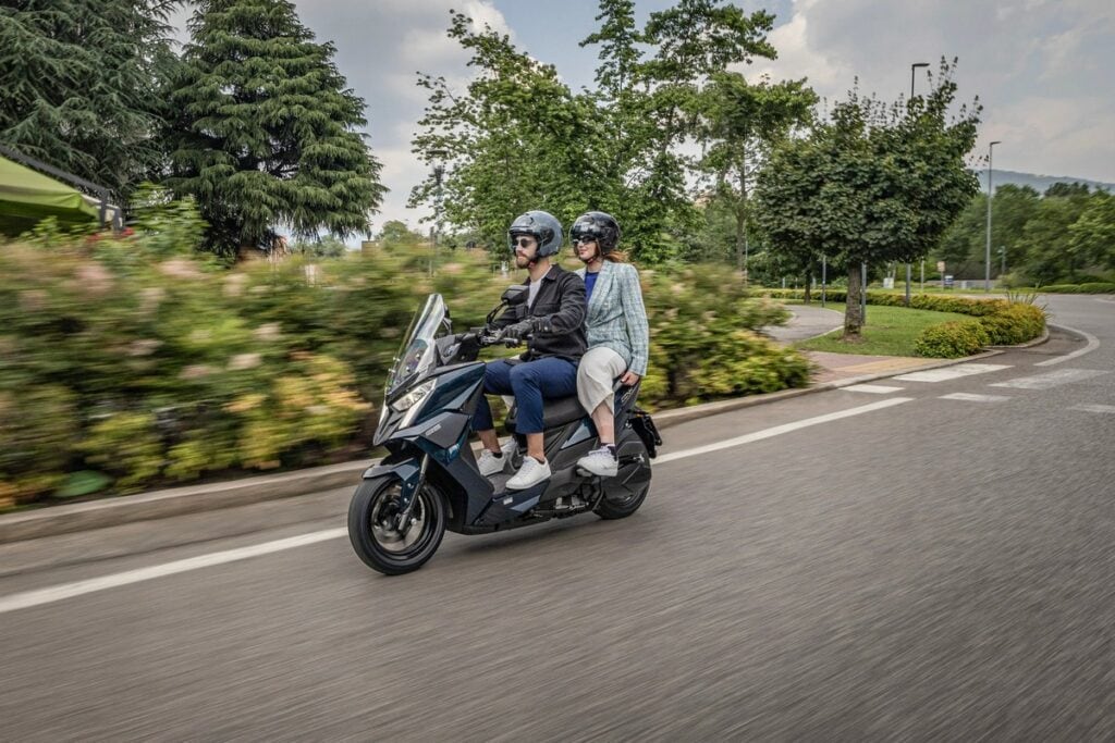 Kymco Dink 125 e 150 2023: Flat e Tunnel, spostarsi in città diventa un gioco da ragazzi