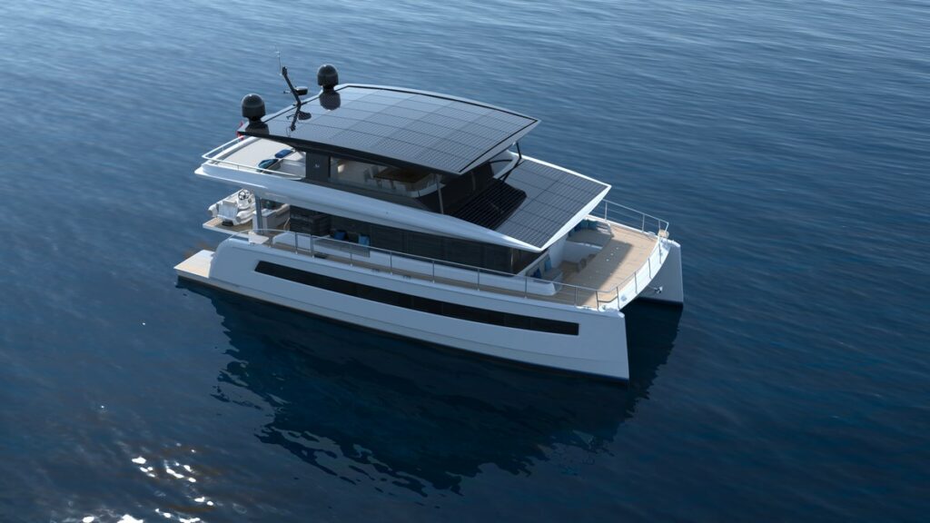 Silent 62 3-Deck: il catamarano elettrico solare debutta al Cannes Yachting Festival