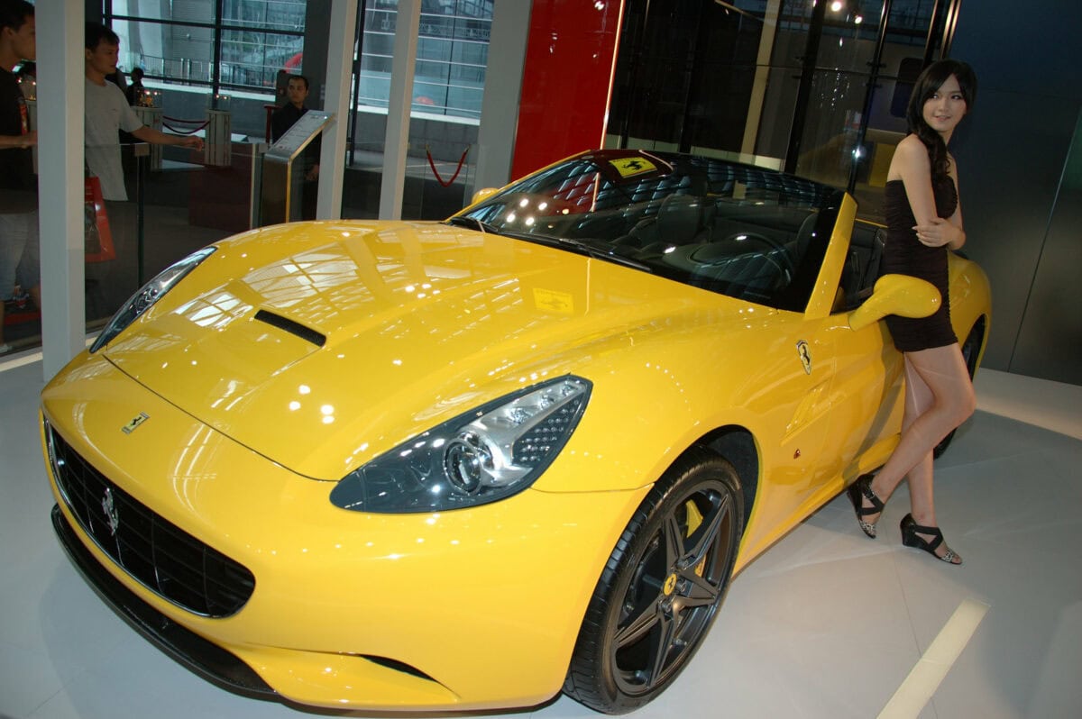 ferrari cina