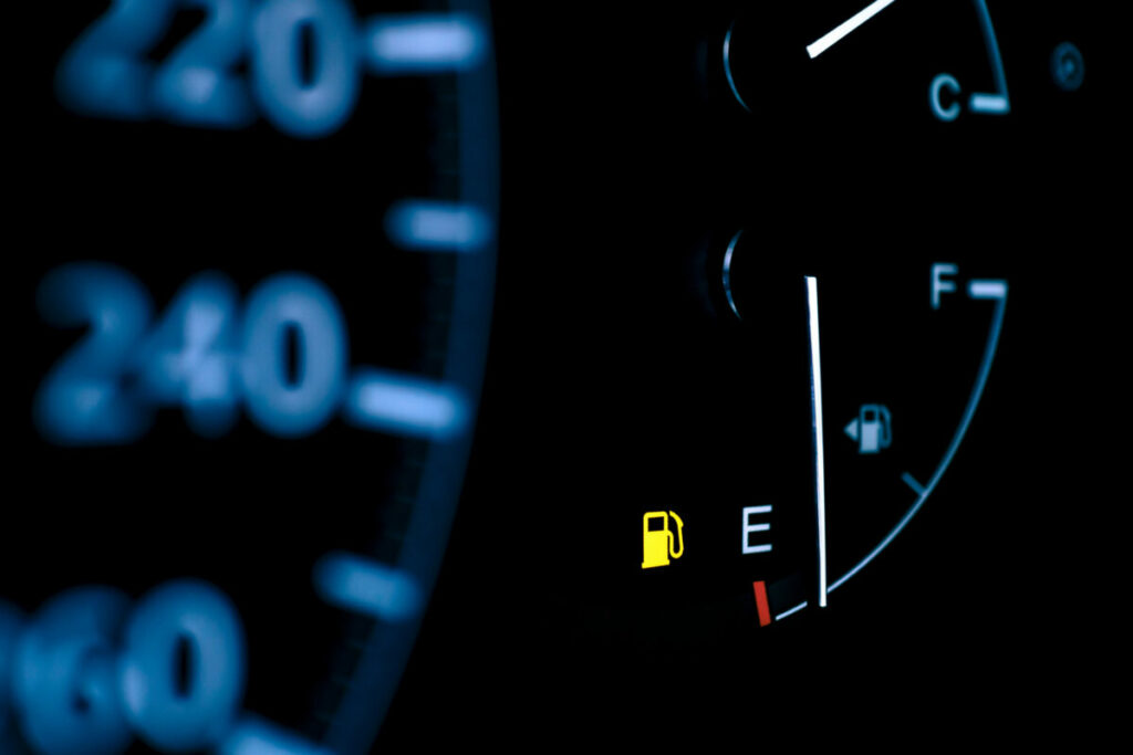 Consumare meno benzina: i consigli per risparmiare carburante