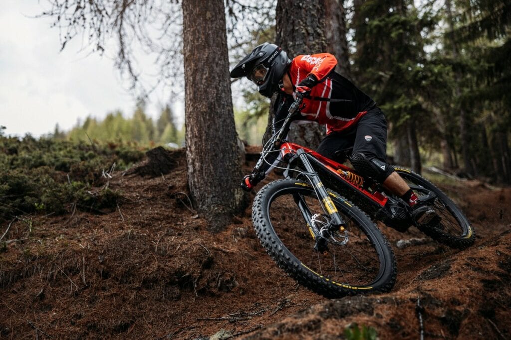 La nuova Ducati e-mtb Powerstage RR Limited Edition