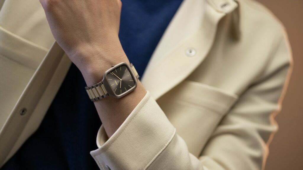 Rado True Square Thinline Les Couleurs Le Corbusier: tre nuovi orologi in limited edition