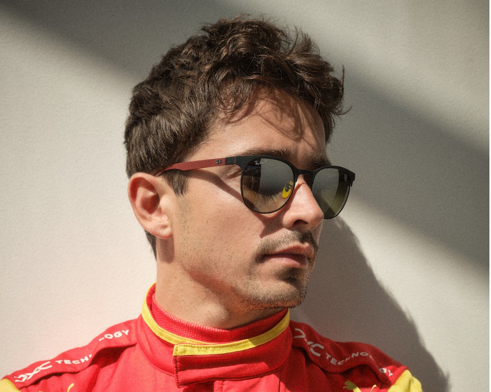 Ray-Ban Scuderia Ferrari 2023: gli occhiali da sole Monza Limited indossati da Charles Leclerc e Carlos Sainz