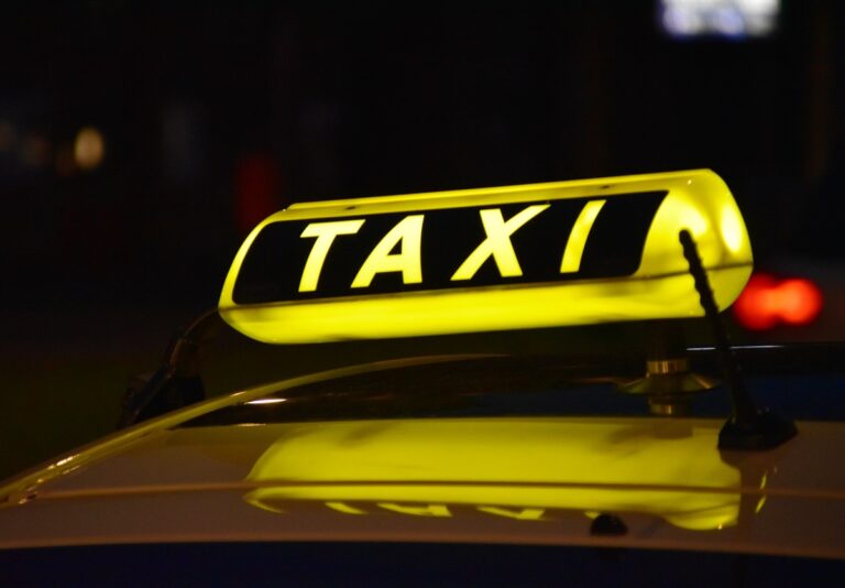 Stop taxi oggi 13 gennaio: 24 ore di sciopero in tutta Italia dalle 8 alle 22