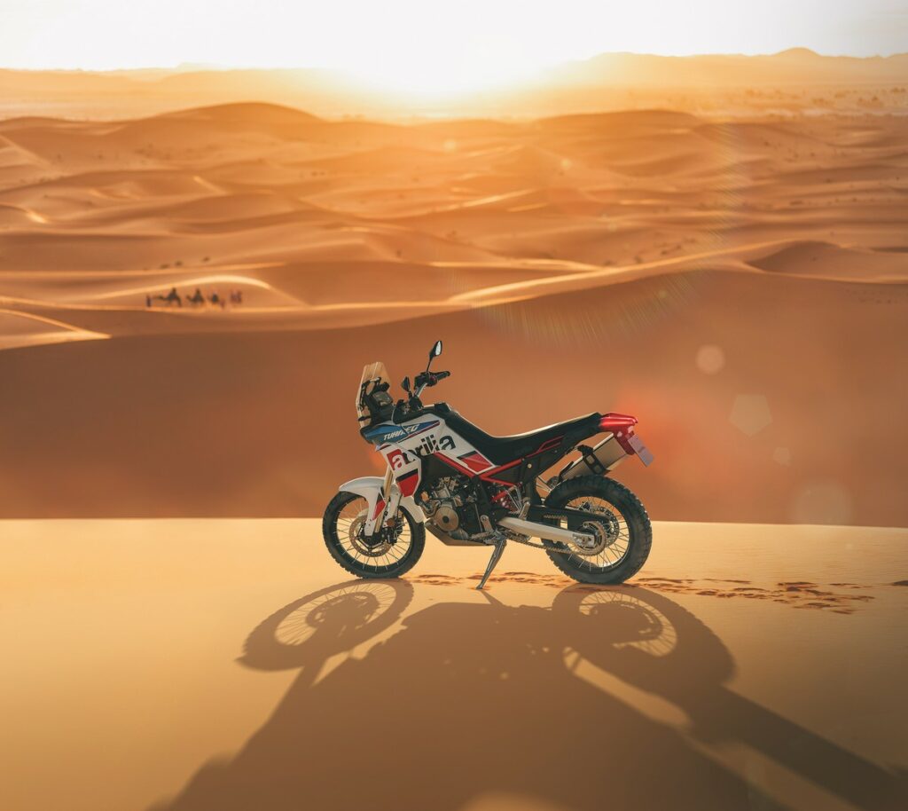 Aprilia Tuareg 660 MY 2024: grintosa adventure pronta per il deserto