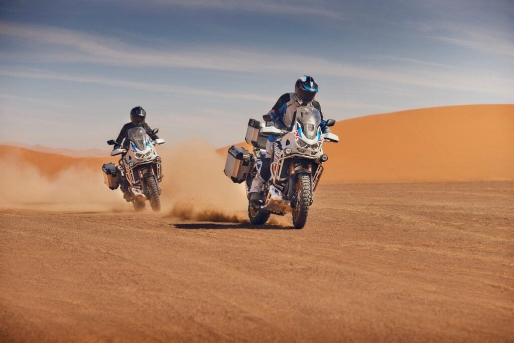 Honda CRF1100L Africa Twin Adventure Sports 2024: la maxienduro da viaggio