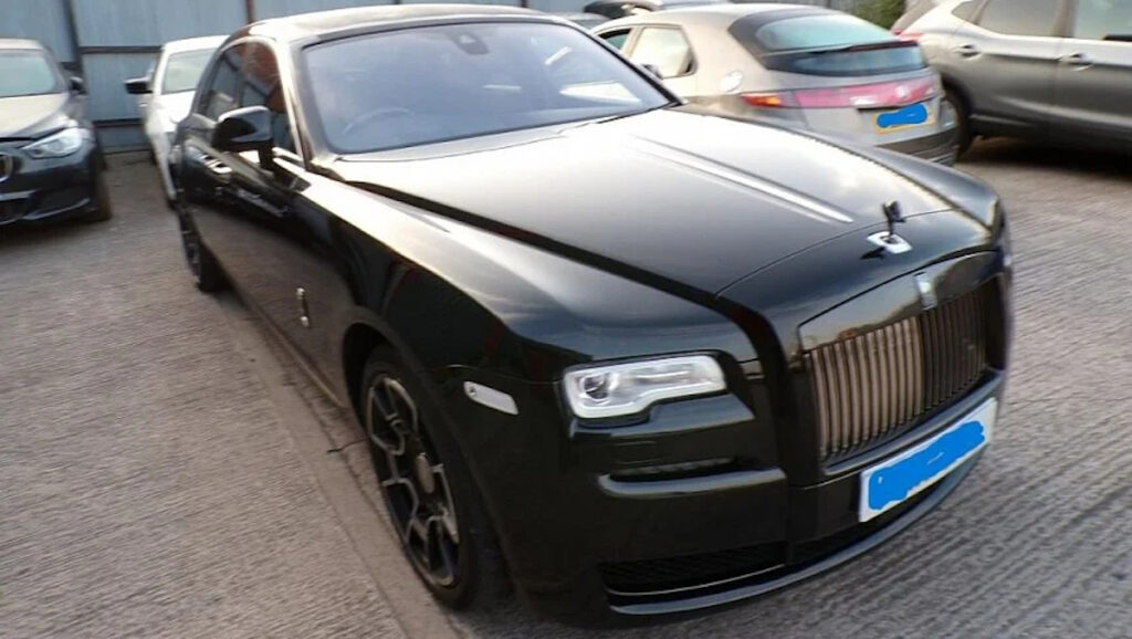 La polizia mette all’asta una Rolls Royce Ghost perché il proprietario non poteva permettersi l’assicurazione