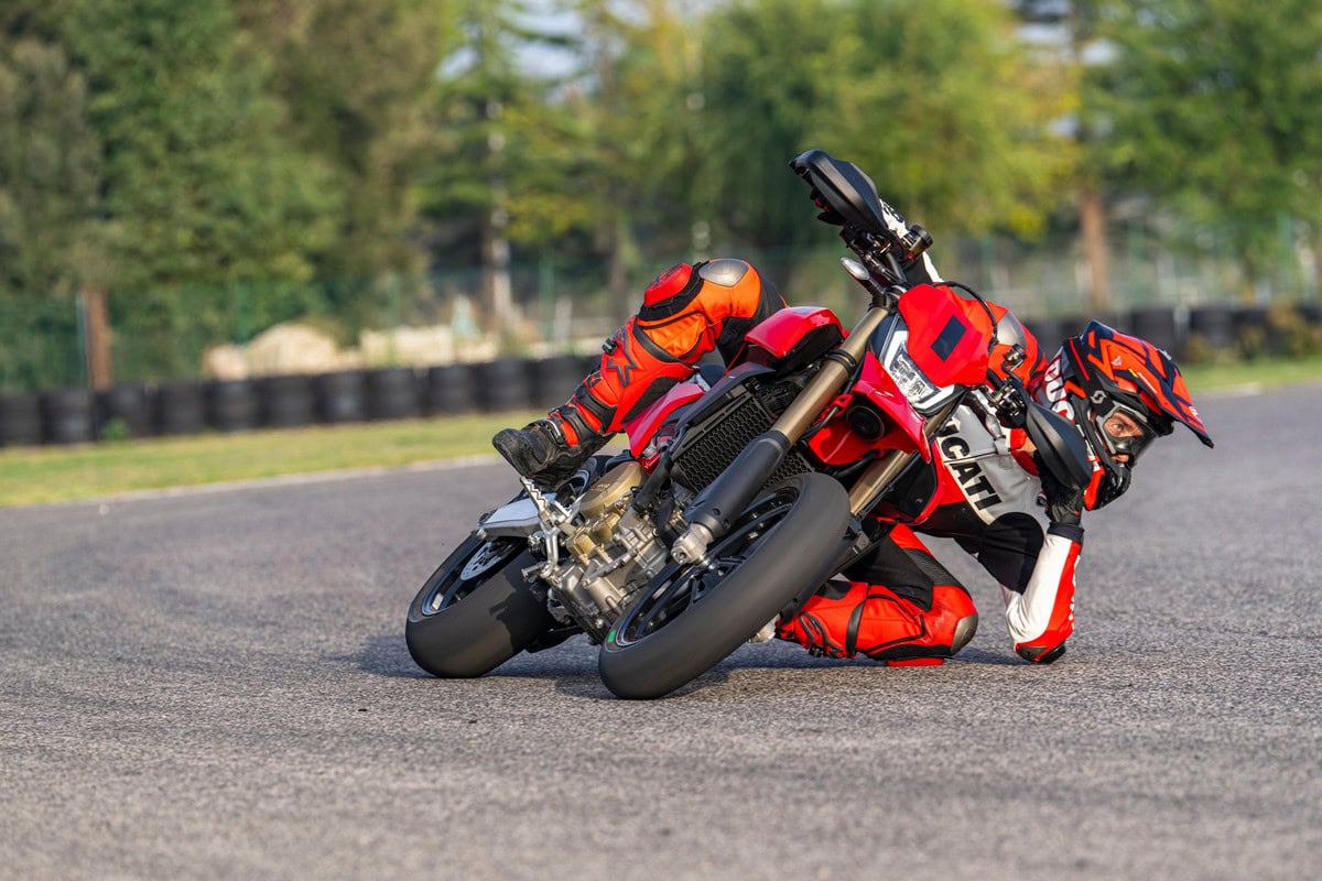 Ducati Hypermotard 698 Mono: motore e caratteristiche