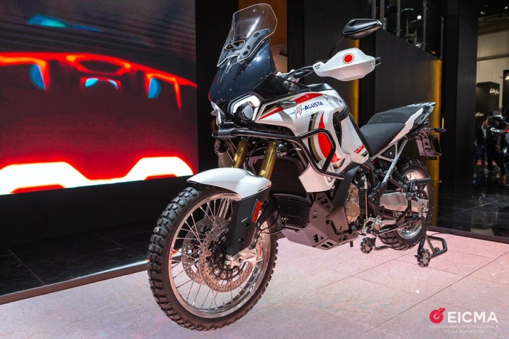 MV Agusta LXP Orioli: la moto all-terrain di lusso ad EICMA 2023