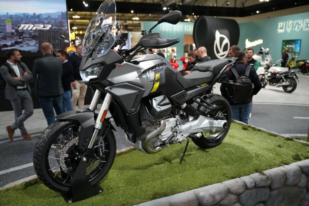 Moto Guzzi Stelvio 2024: l’adventure di Mandello del Lario è prenotabile online