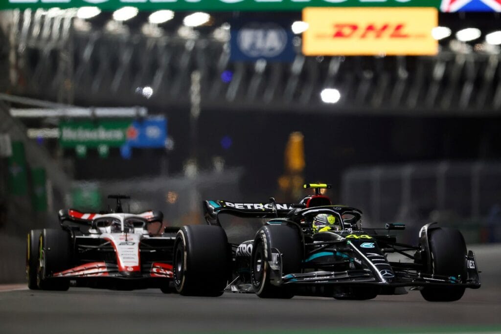 Orari F1 GP Abu Dhabi 2023 su TV8 e in diretta su SKY e NOW