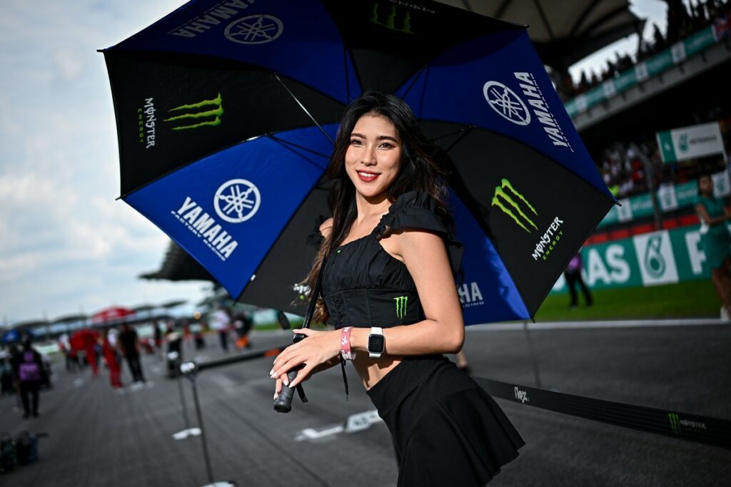 Paddock Girls MotoGP Malesia 2023: le ombrelline di Sepang