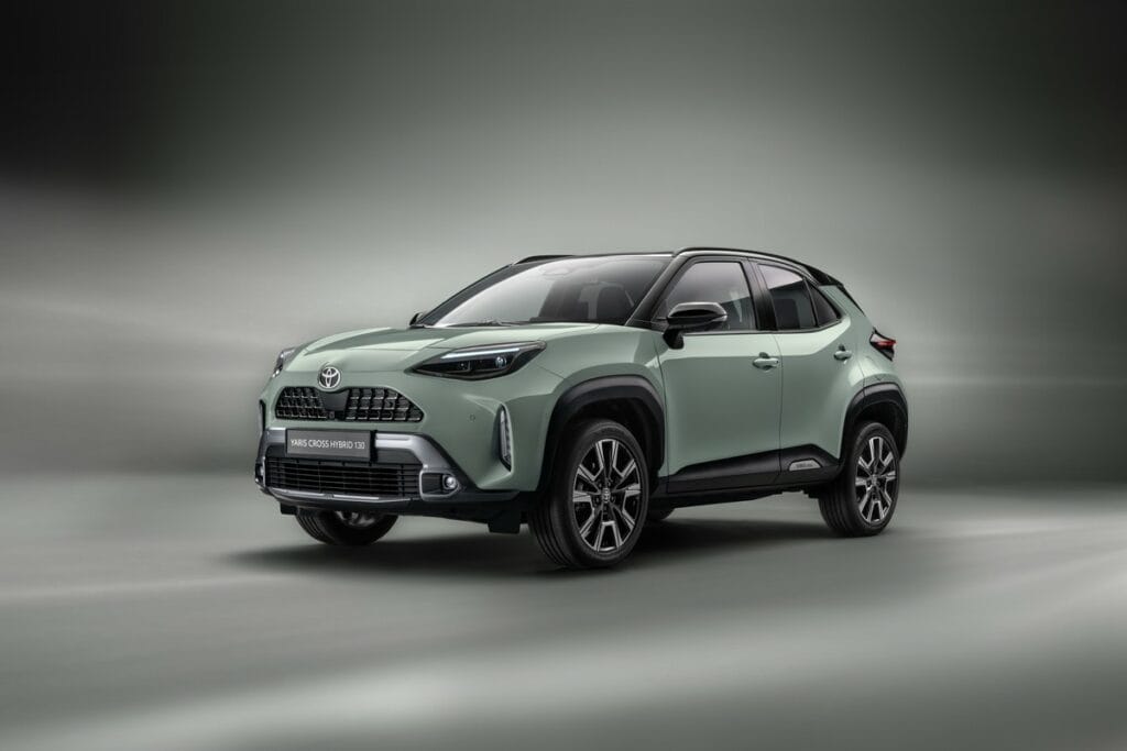 Toyota Yaris Cross 2024 con il nuovo e più potente propulsore elettrificato Hybrid 130