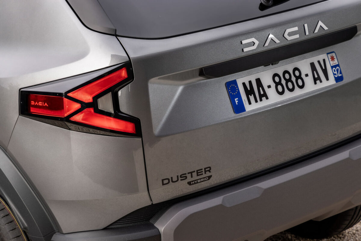 Dacia Duster Hybrid 2024