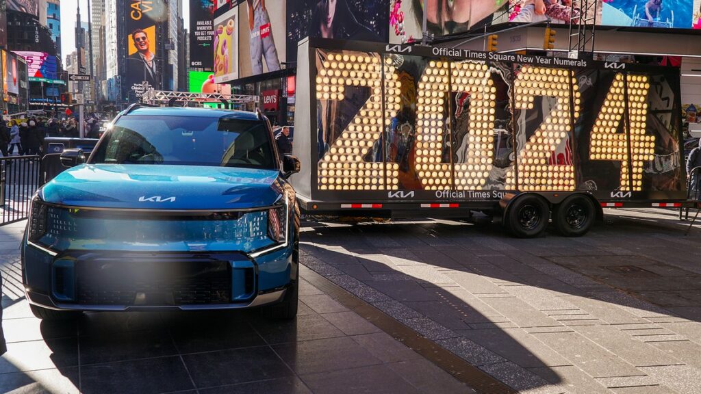 Kia Capodanno New York 2024: la diretta streaming da Times Square