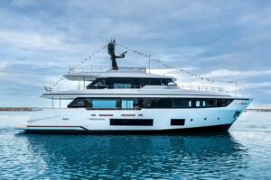 Nuovo yacht Custom Line Navetta 30