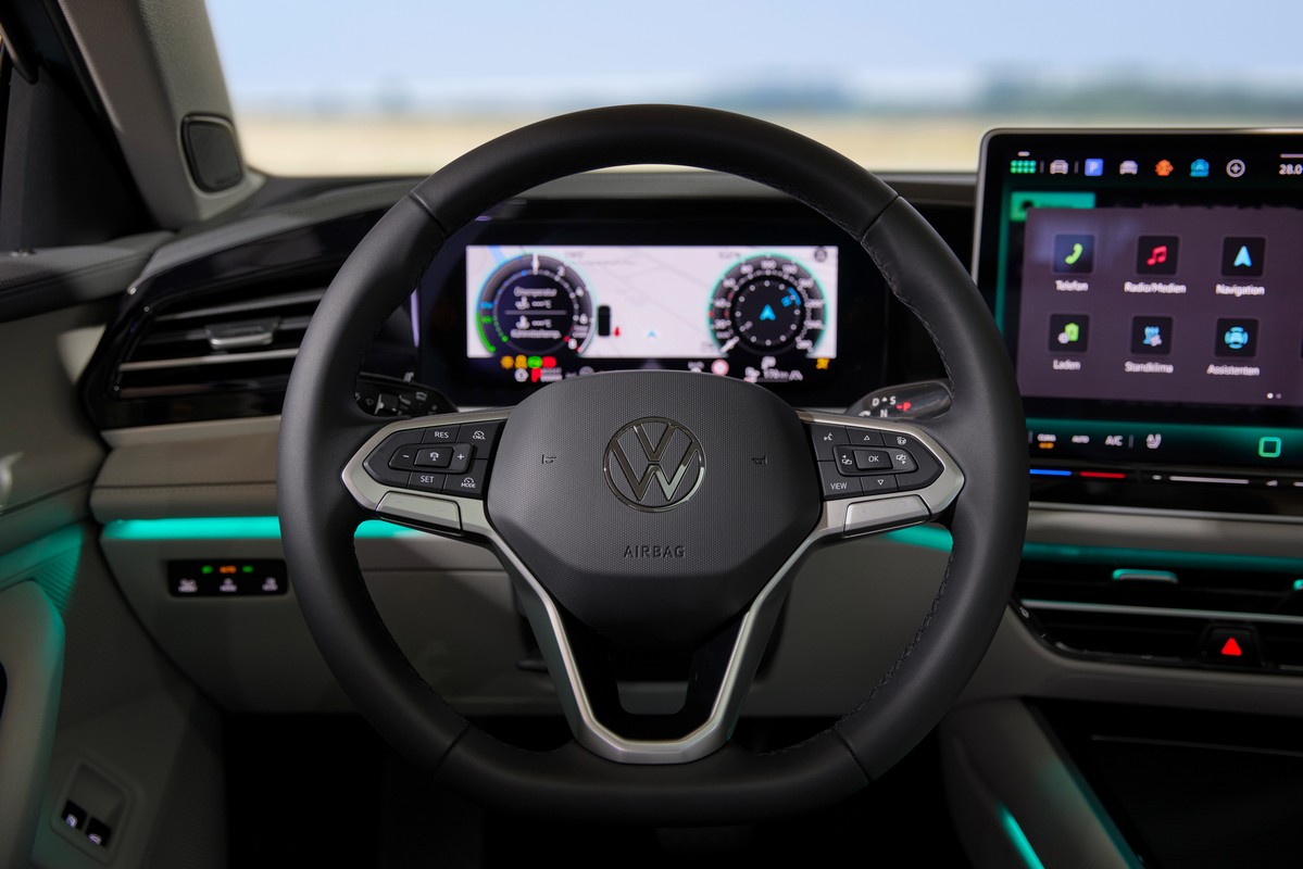 Volkswagen Passat 2024 