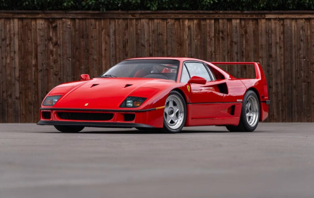 Ferrari F40 all’asta: venduta a quasi 3 mln € in un minuto