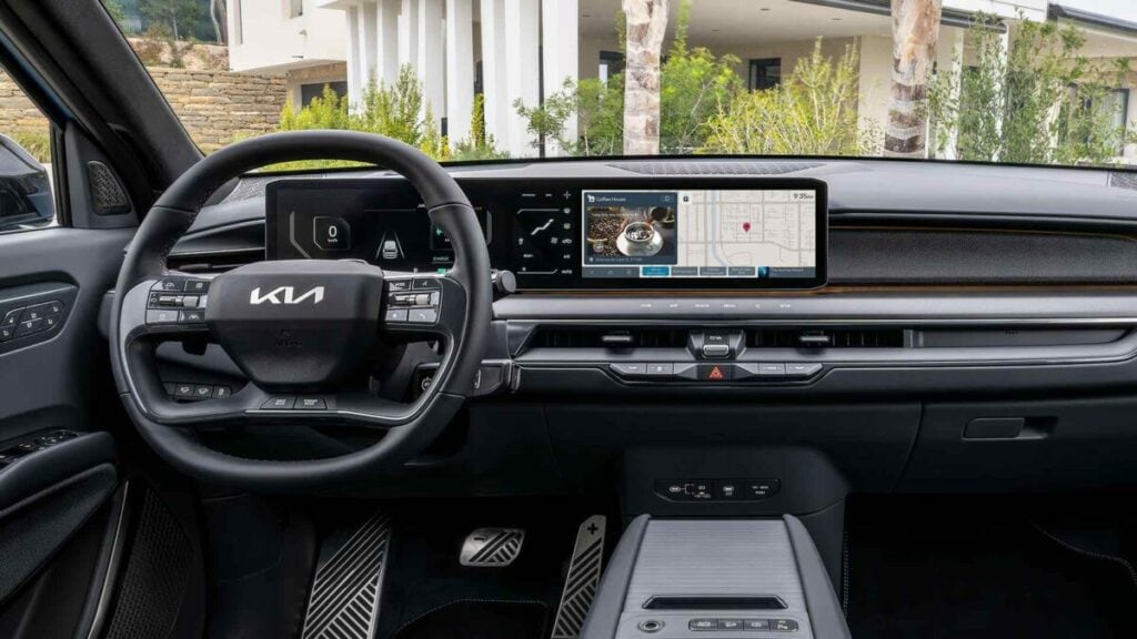 Kia Connect Live 4screen: quando guidi ti offre sconti e caffè in omaggio.