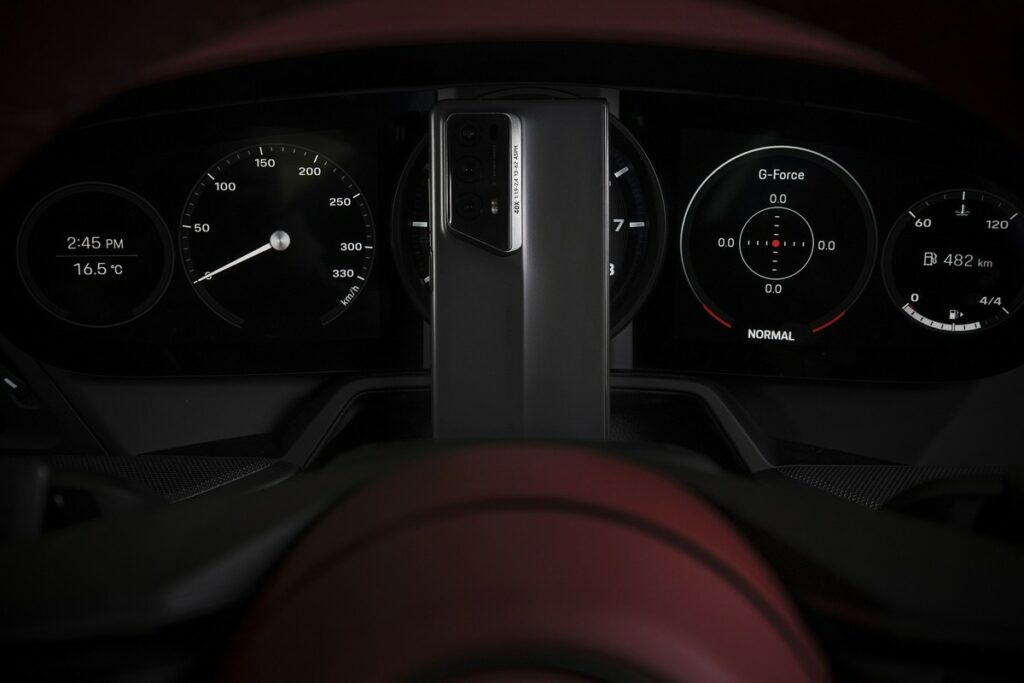 Porsche Design Honor Magic V2 RSR: il nuovo smartphone pieghevole ultrasottile